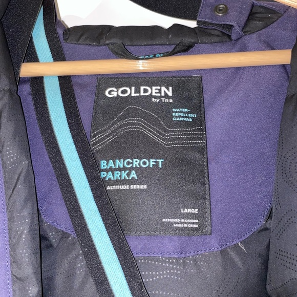 ARITZIA GOLDEN PARKA!! Only worn for 2 winters. SO WARM. Great condition. - Picture 4 of 5